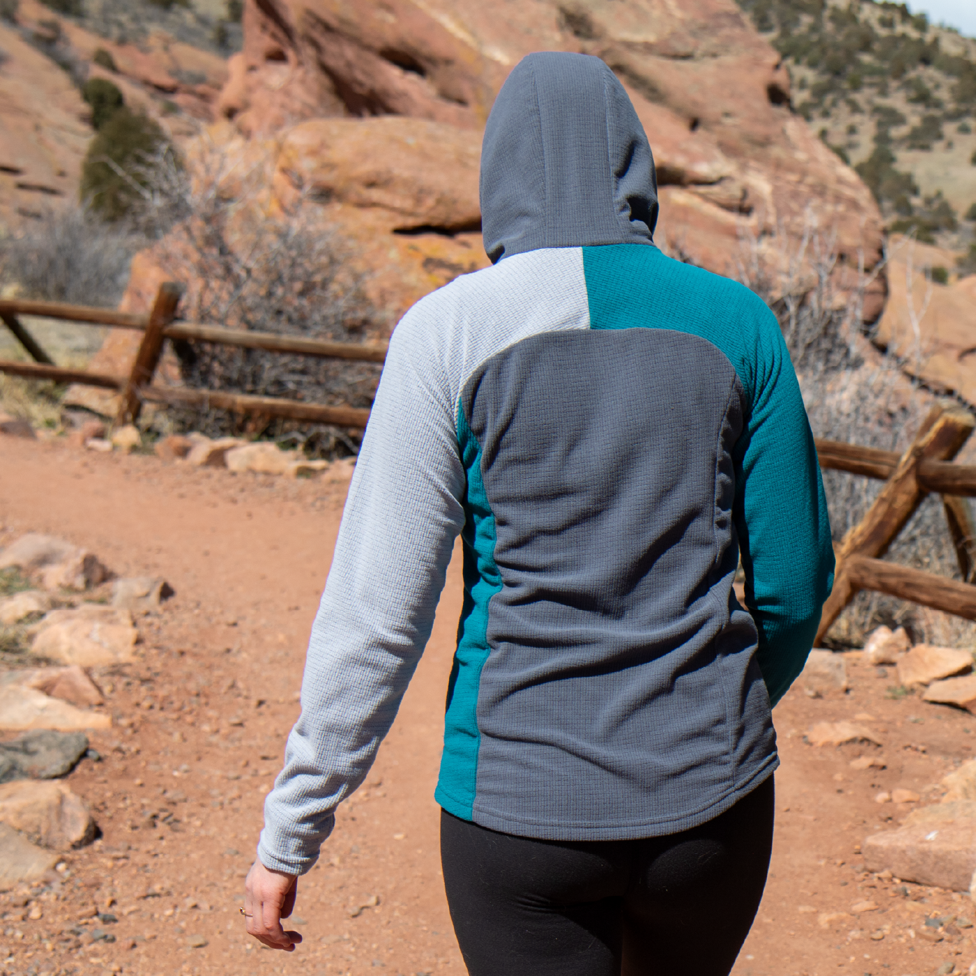 SkyGOAT Women's CAMP Hooded Jacket